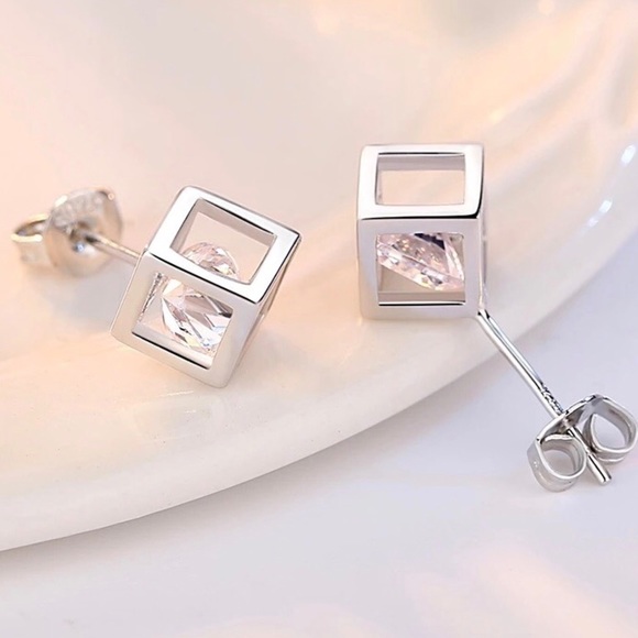 Square Cube Earrings - Picture 1 of 10